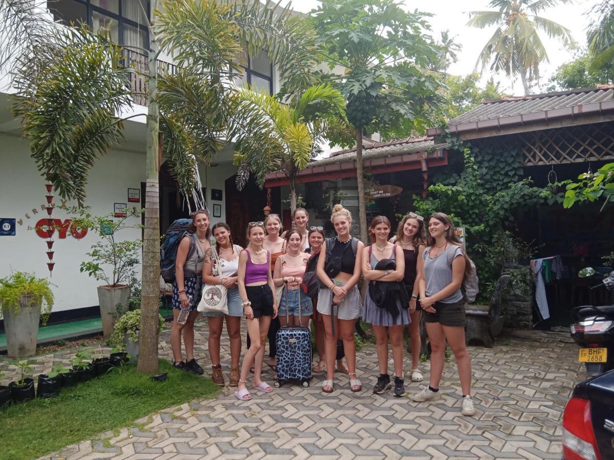 Hotel Awon Mirissa Esterno foto
