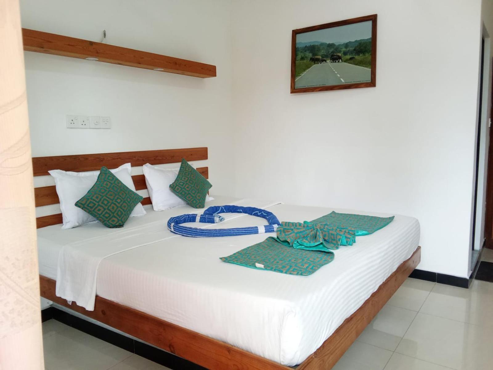 Hotel Awon Mirissa Esterno foto