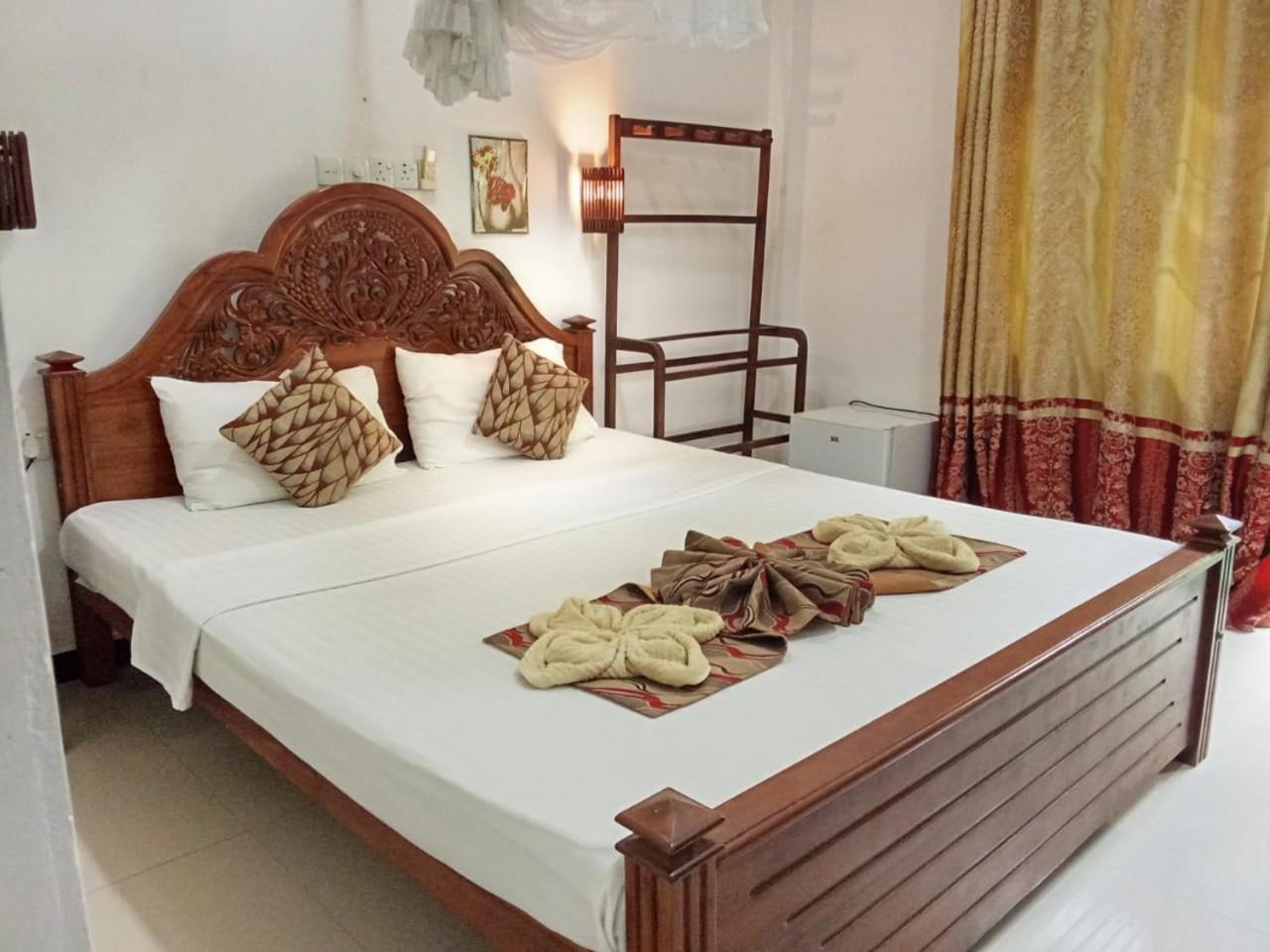 Hotel Awon Mirissa Esterno foto
