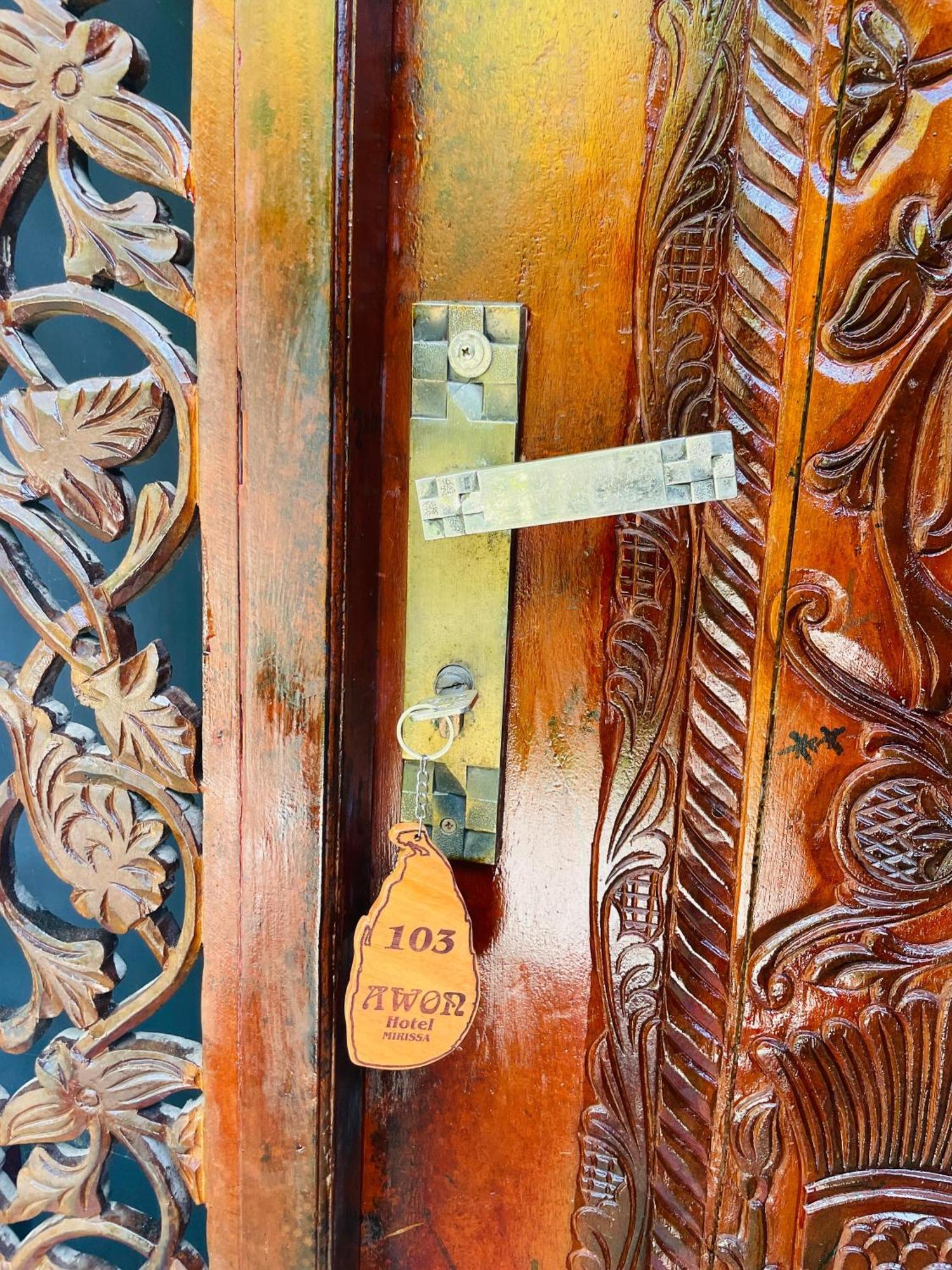 Hotel Awon Mirissa Esterno foto