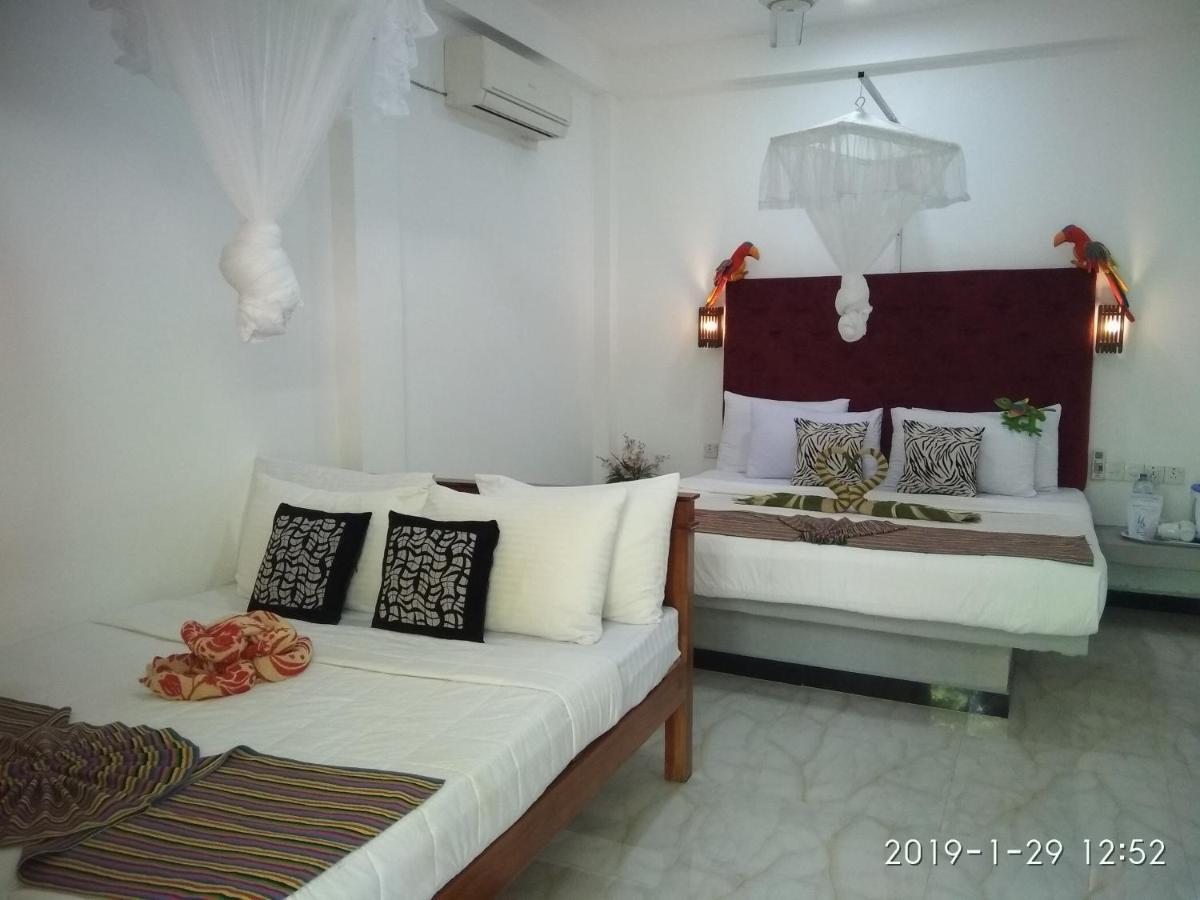 Hotel Awon Mirissa Esterno foto